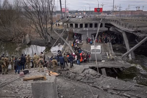 Sau cuộc điện đàm kéo dài hơn 1 tiếng đồng hồ, Nga khẳng định sẵn sàng đối thoại với Ukraine và các nước phương Tây để kết thúc hoạt động quân sự với điều kiện Ukraine phải ngừng các hoạt động chiến đấu và các yêu cầu bảo đảm an ninh của Nga được đáp ứng.