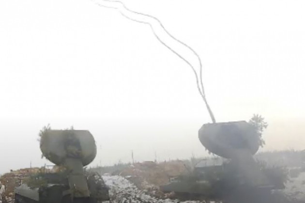 Các xe công binh tự hành rà phá mìn UR-77 của Quân đội Ukraine, trước đây được thấy ở khu dân cư Shirokino, đã được sử dụng để rà phá bom mìn. Thông tin về vấn đề này do phóng viên Igor Strelkov của DPR đưa tin.