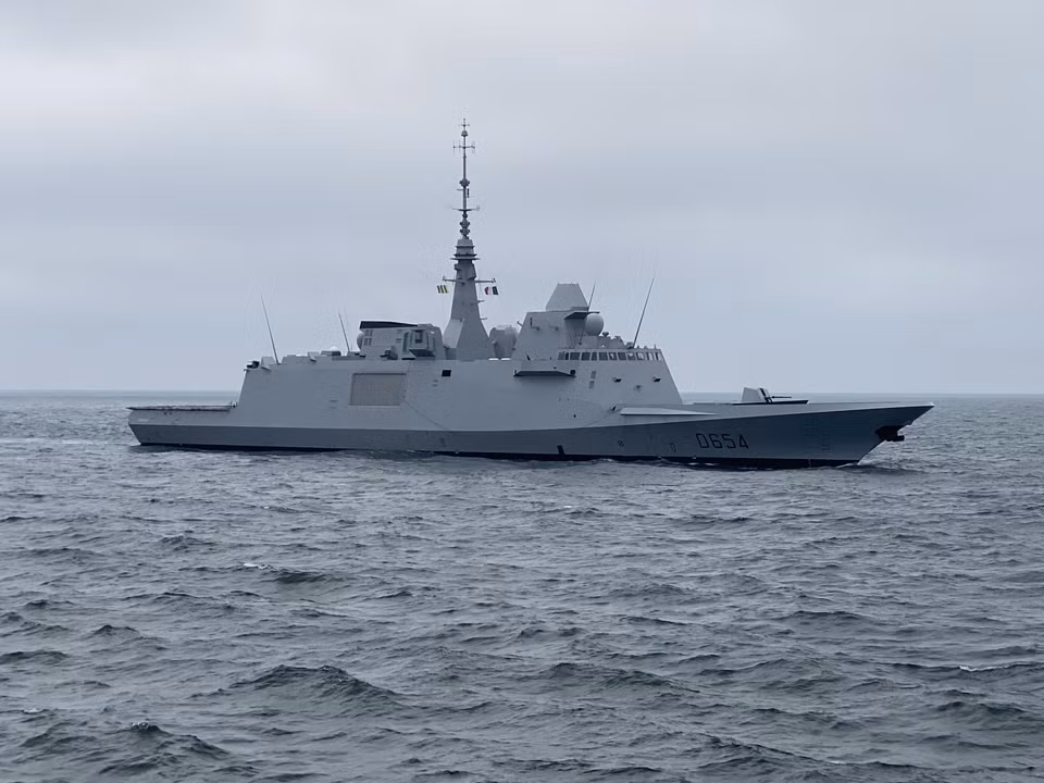 Đáng chú ý là Pháp đã quyết định thực hiện các hành động như vậy, vì biết rõ rằng trong vòng hai tuần tới, một cuộc họp giữa các đại diện của NATO và Nga sẽ diễn ra, trong đó vấn đề ký kết các thỏa thuận giữa khối NATO và phía Nga, về vấn đề đảm bảo an ninh, sẽ được thảo luận.