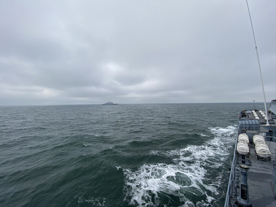 Theo người phát ngôn Hải quân Ukraine, khinh hạm Auvergne của Pháp đã tiến hành tập trận cùng với các tàu chiến của Hải quân Ukraine; tham gia cuộc tập trận có sự tham gia của tàu đổ bộ hạng trung của Hải quân Ukraine “Yuri Olefirenko”.