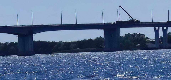 Ở giai đoạn cuối cùng, quân đội Nga đã triển khai một số lượng lớn lực lượng tác chiến điện tử và lực lượng tên lửa phòng không tại bến phà để tấn công và gây nhiễu máy bay không người lái do thám của quân đội Ukraine.