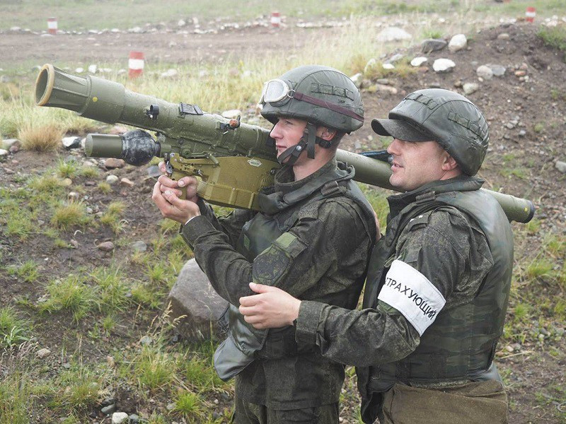 Theo báo chí Đức đưa tin, Đức sẽ quyết định trục xuất các nhà ngoại giao Nga trong tuần này. Tờ Bild đưa tin với tiêu đề “Thủ tướng Đức Schultz muốn đánh đuổi gián điệp của Putin”.