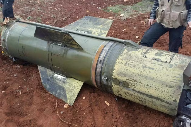 Còn vào tối hôm qua, lực lượng phòng không của DPR đã phát hiện và bắn hạ thành công một tên lửa chiến thuật Tochka-U do quân đội Ukraine phóng đi. Tên lửa đã bị phá hủy tại khu vực Zugres. Đồng thời mục tiêu của quân đội Ukraine dự định tấn công, hiện vẫn chưa được biết.