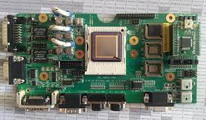 Các mô-đun LSD trong T-90M là PMF 5.1 hoặc các phiên bản cải tiến của chúng như PMF 5.1 là sản phẩm của Cục thiết kế KBP ở Tula. PMF 5.1 dựa trên nền tảng phần cứng cùng phần mềm cục bộ và “trái tim” của mô-đun là bộ xử lý lõi kép sê-ri KOMDIV64-M (1890VM8Ya) 0,8 – 1 GHz.