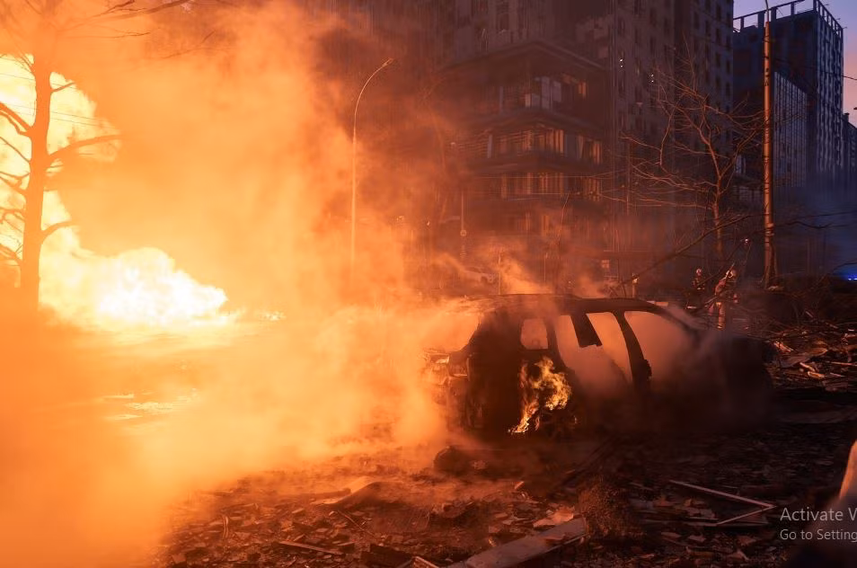 Ông Stepanov, nhà nghiên cứu cấp cao tại Viện Nghiên cứu Mỹ Latinh, thuộc Viện Hàn lâm Khoa học Nga, nói với hãng thông tấn TASS, “Các cuộc tấn công đáp trả của chúng tôi không phải là nỗ lực đơn lẻ, mà là những nỗ lực có hệ thống, nhằm loại bỏ các năng lực quân sự và trung tâm kiểm soát của Ukraine”,