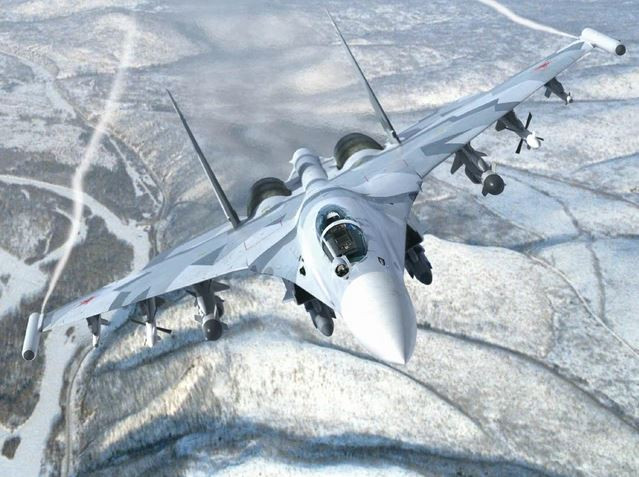 Trong chiến đấu, Su-30SM và Su-35 của Nga đã tỏ ra vượt trội hoàn toàn so với các máy bay chiến đấu của Ukraine, chưa kể đến chiến đấu cơ tàng hình Su-57 mới nhất của Nga. Nếu F-16 vào Ukraine, nó có thể nâng cao hiệu quả chiến đấu của Quân đội Ukraine, nhưng sẽ không thể giành được ưu thế trên không khi đối đầu với Không quân Nga.