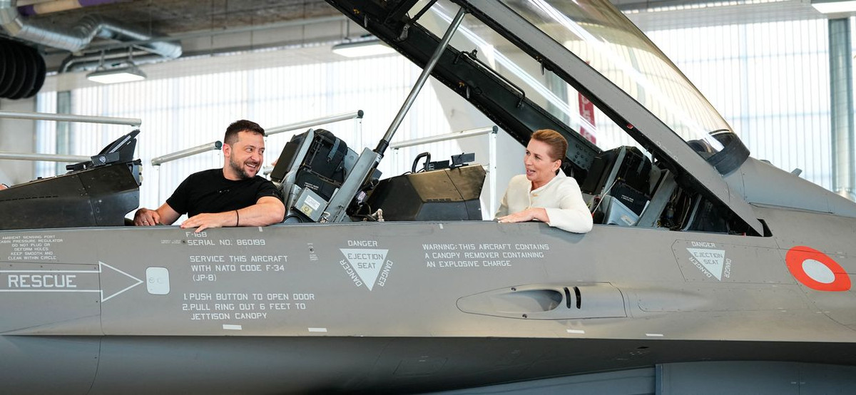 Câu hỏi đặt ra là Ukraine có thể có được những khả năng gì từ những chiến đấu cơ F-16? Đầu tiên phải khẳng định, Mỹ và châu Âu sẽ không hỗ trợ Ukraine mua mẫu máy bay chiến đấu F-16 mới nhất.