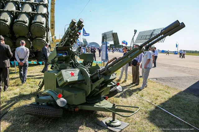 Trước tình hình trên, Nga đã phát triển một tháp pháo tự động và hệ thống ngắm mục tiêu có thể lập trình đạn bắn ra, để kích nổ đạn ở độ cao thích hợp, tạo thành “đám mây mảnh đạn”, nhằm mục đích chống UAV. Tháp pháo tự động cũng có thể sử dụng làm vũ khí hỏa lực, hỗ trợ bộ binh trong chiến đấu.