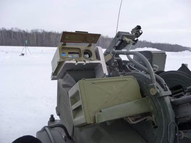 Ông Akhmatov cho biết thêm: “Pháo phòng không ZU-23M2 hiện đại hóa của Liên Xô, hiện đang được thử nghiệm dưới dạng nguyên mẫu và sẽ hoàn thành trước cuối năm nay”. Hệ thống này cũng có thể hiện đại hóa pháo phòng không bắn đạn cỡ 30 mm, 40 mm và 57 mm.