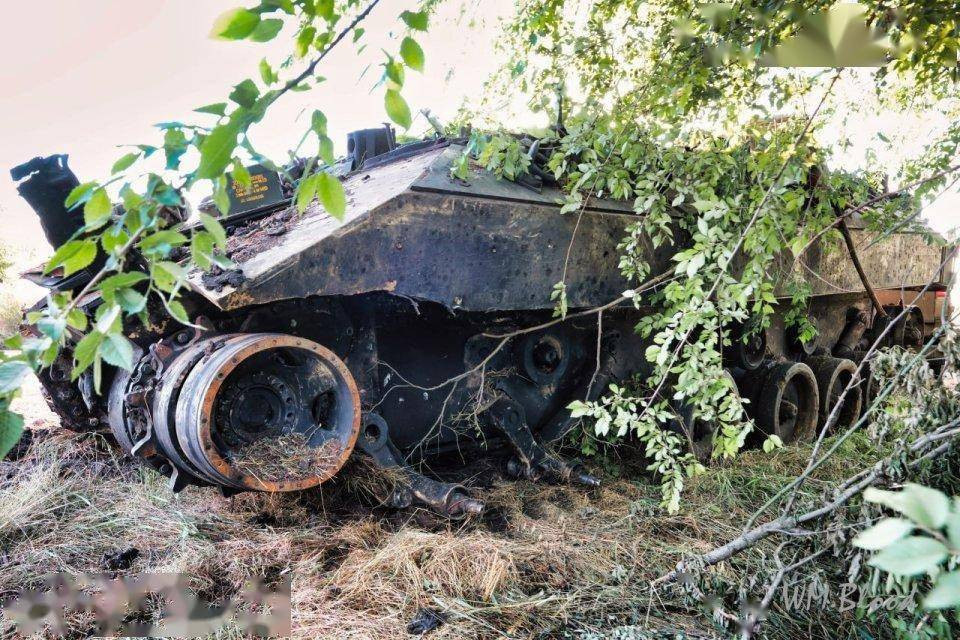 Thiết giáp Bradley M2 tỏ ra quá mong manh trên chiến trường Ukraine Thiet giap Bradley M2 to ra qua mong manh tren chien truong Ukraine