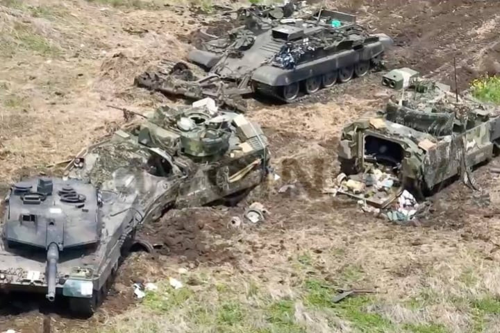 Theo Trung tá không quân Mỹ Karen Kwiatkowski, việc chính quyền Mỹ viện trợ thêm xe bọc thép Bradley cho Ukraine, sẽ không làm cho cuộc phản công của Kiev hiệu quả hơn. Ảnh: Telegram.
