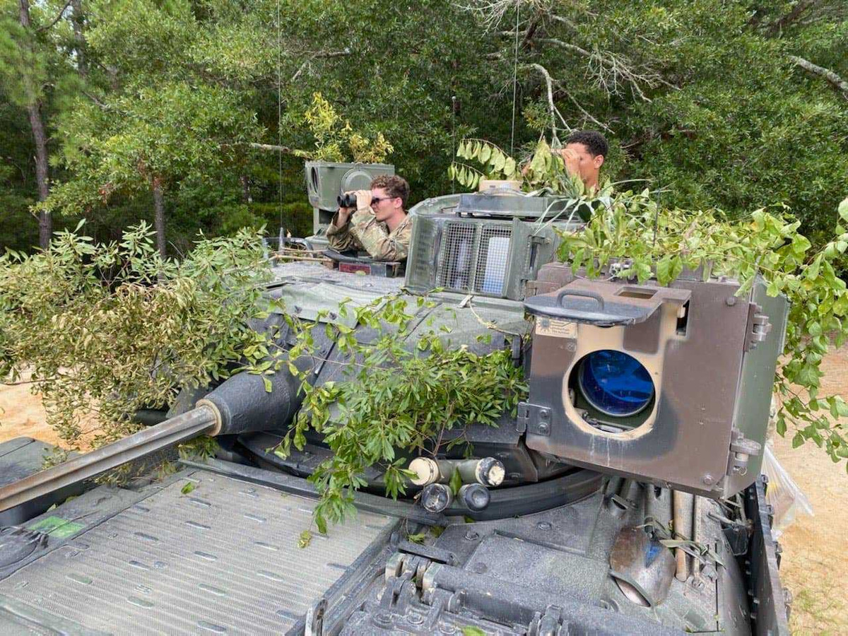 Xe hỗ trợ hỏa lực M7 tập trung vào nhiều nhiệm vụ chiến đấu khác nhau, bao gồm tuần tra, trinh sát và tấn công trực tiếp vào xe tăng địch; đồng thời có khả năng ứng dụng chiến thuật linh hoạt, nhờ khả năng cơ động cao. 