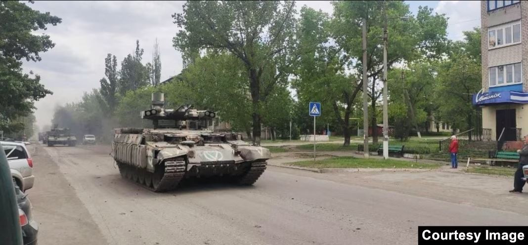 BMPT Terminator là hệ thống vũ khí hỗ trợ hỏa lực tầm gần, được trang bị hệ thống quan sát, đo đạc được tự động hóa cao, có thể giúp kíp xe tấn công mục tiêu với độ chính xác cao trong phạm vi gần, ở những “góc chết” mà vũ khí trên xe tăng khó có thể thực hiện. 