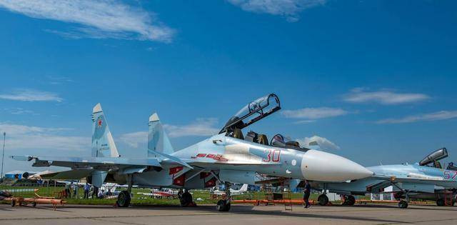 Đối với Trung Quốc, Su-30 tuy đắt nhưng thực sự rất đáng đồng tiền bát gạo, Su-30 đã đặt nền móng cho việc phát triển các loại máy bay chiến đấu đa năng của Trung Quốc và làm phong phú thêm sự đa dạng của các loại máy bay chiến đấu sản xuất trong nước. 