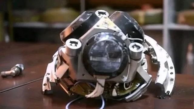 Theo hãng tin Nga RIA Novosti, các chuyên gia kỹ thuật quân sự Nga đang nghiên cứu hệ thống dẫn đường của tên lửa chiến thuật lục quân ATACMS của Mỹ. Trước đó lính Nga đã phát hiện một hệ thống dẫn đường với con quay hồi chuyển và ăng-ten GPS, từ xác quả tên lửa ATACMS (MGM-140) của Mỹ bị thu giữ.