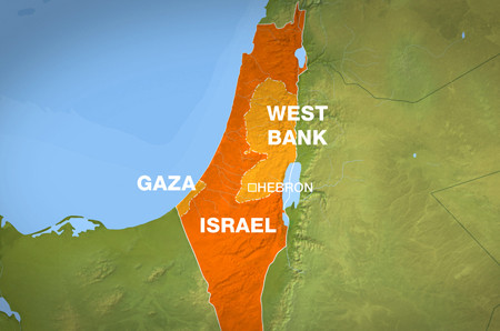 Vào ngày 9/10, Bộ trưởng Quốc phòng Israel đã chỉ thị cho IDF "phong tỏa hoàn toàn" Dải Gaza, cắt nguồn cung cấp điện cho vùng đất này và cấm nhập lương thực, nhiên liệu. Phản ứng với lệnh phong tỏa quân sự của Israel với Dải Gaza, Cao ủy Nhân quyền Liên hợp quốc Volker Turk vào ngày 10/10 đã tuyên bố rằng, việc Israel "phong tỏa toàn bộ" Dải Gaza đã vi phạm luật pháp quốc tế.