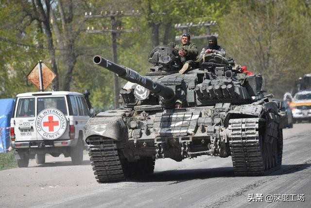 Lỗ hổng lớn nhất của cụm chiến đấu cấp tiểu đoàn Nga là không chịu được tổn thất, vì tổng cộng chỉ có hơn 200 lính bộ binh, nên chỉ cần mất một trung đội bộ binh, là đã mất sức chiến đấu. Ngay cả bộ binh cũng không đủ để yểm hộ cho xe tăng, xe bọc thép, xe tiếp tế hậu cần và pháo binh; vậy làm thế nào đủ quân để tấn công hay phòng thủ?