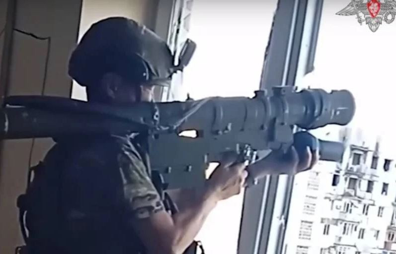 Ngoài ra, các đơn vị phòng không của lực lượng đổ bộ đường không Nga, đã tiêu diệt các UAV tấn công và trinh sát của Ukraine bằng tên lửa phòng không vác vai Verba. Hành động táo bạo và kiên quyết của lính dù Nga, đã không cho phép các đơn vị bộ binh Ukraine tiếp cận tuyến phòng thủ của quân Nga tại Bakhmut. 