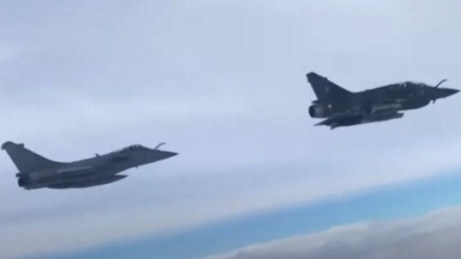 Một đặc điểm trong các cuộc diễn tập tại đây, đó là các mục tiêu là máy bay chiến đấu thật và các máy bay do thám nước ngoài của NATO, gần đây xuất hiện với tần xuất cao, gần bờ biển của Crimea mỗi ngày; trong đó các kíp chiến đấu sẽ thực hành phát hiện và tiêu diệt, bảo đảm sát thực tế chiến đấu.