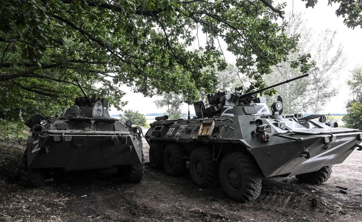 Một vấn đề đáng chú ý là phần lớn lực lượng thiết giáp Nga hiện nay tham chiến tại Ukraine có nhiều đơn vị thiết giáp hạng nhẹ. Và Quân đội Ukraine cũng đã sử dụng chiến thuật tấn công, sử dụng các phương tiện hạng nhẹ, để tiến hành các cuộc tấn công nhanh vào khu vực chiến sự ở Donbass; về cơ bản cả hai phía đều không có lợi thế vượt trội nếu sử dụng dung một lối đánh và thậm chí là chung cả vũ khí, khí tài tương đương nhau. 