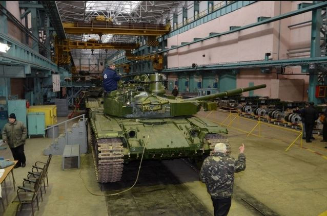Những chiếc xe tăng chiến đấu chủ lực mà Nga sản xuất năm 2022 cũng đã được chuyển chiến trường Ukraine. Rõ ràng, đối với Quân đội Nga hiện nay, những chiếc xe tăng và xe bọc thép mà Bộ Quốc phòng Anh đề cập đã không còn nữa. 