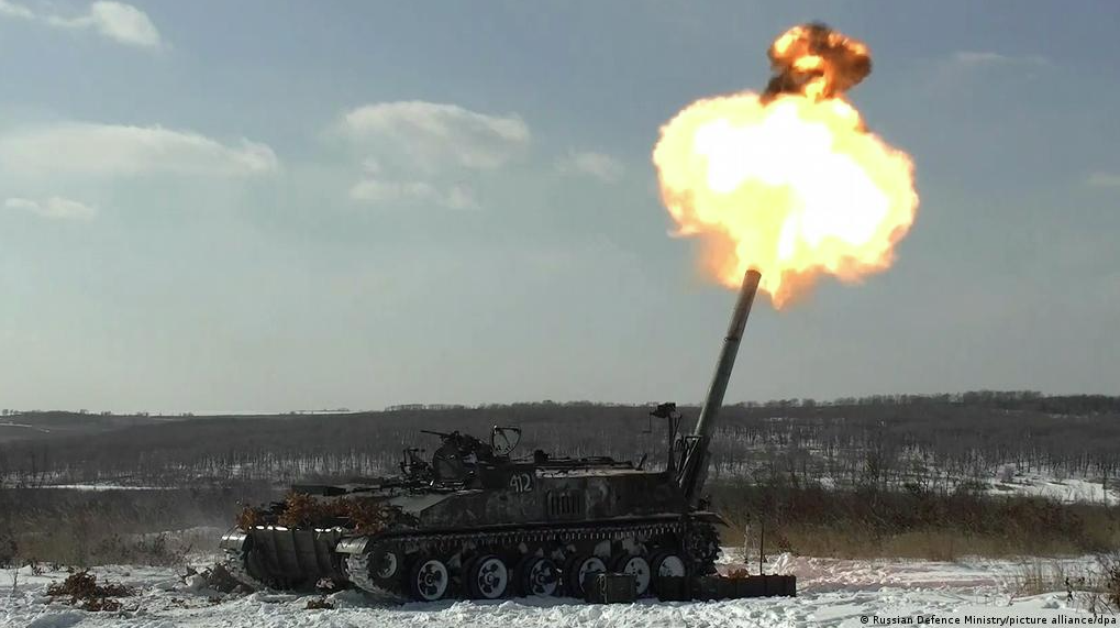 Người sáng lập công ty quân sự tư nhân Wagner, Yevgeny Prigorzhin, cho biết trong một tuyên bố trên kênh truyền thông xã hội Telegram của mình rằng, mặc dù còn "quá sớm" để nói rằng Soledar đã bị kiểm soát hoàn toàn, nhưng lực lượng của ông đã đạt được tiến bộ trong khu vực này.