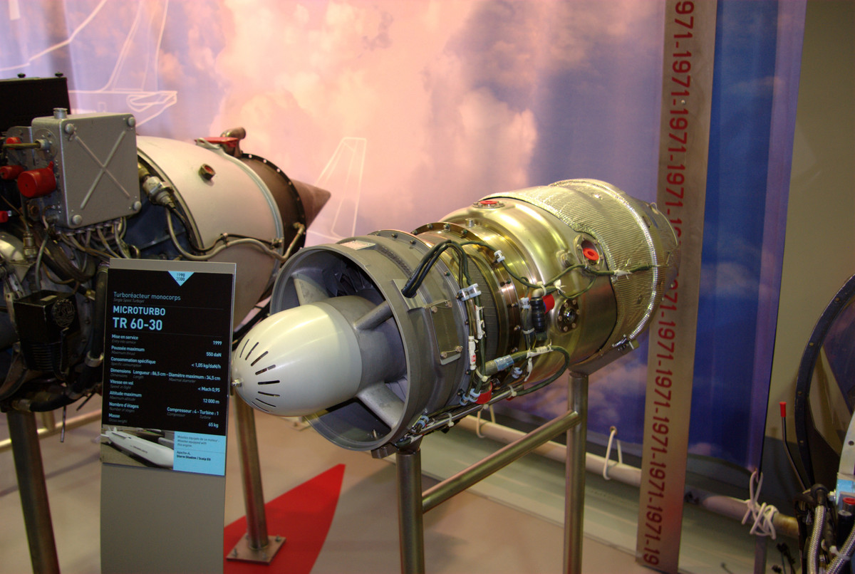 Năm 2005, Iran lần đầu tiên công khai động cơ phản lực Toloue-4 được sử dụng cho tên lửa Nuer; đồng thời không né tránh, họ trực tiếp nhận động cơ Toloue-4 là sản phẩm nhái TRI 60-2, nên hiệu suất của hai động cơ giống nhau.