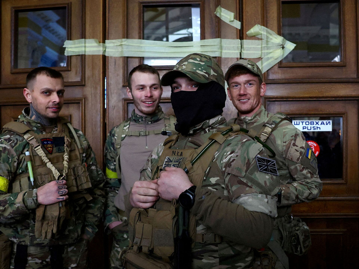 Phía Ukraine cũng đã tiến hành điều tra về việc này và yêu cầu dẫn độ binh sĩ Litva đến Ukraine xét xử. Theo phân tích từ truyền thông Anh, môi trường chiến trường khắc nghiệt có tác động tâm lý rất lớn đối với con người; do lính đánh thuê nhận tiền để chiến đấu, nên họ không muốn chết vô ích.