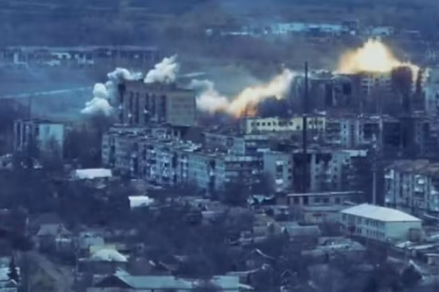 Bom nhiệt áp có sức công phá kinh hoàng nhưng không hề bị cấm? - Hình 6 Bom nhiet ap co suc cong pha kinh hoang nhung khong he bi cam?-Hinh-6