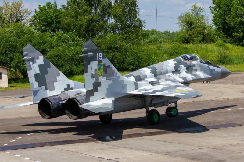 Ukraine tập trung quân tại Izyum; xác nhận MiG-29 dùng được tên lửa Mỹ - Hình 5 Ukraine tap trung quan tai Izyum; xac nhan MiG-29 dung duoc ten lua My-Hinh-5