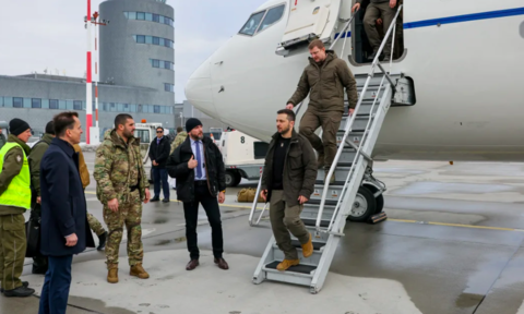 Theo thông tin được truyền thông phương Tây đưa tin, hiện một số người Ukraine muốn ám sát Tổng thống Zelensky và phe cánh của Tổng thống, nhằm thay đổi chính sách đối ngoại và an ninh của Ukraine. Đồng thời quy cho Tổng thống Zelensky gây nên cuộc chiến với Nga. 