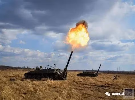 Với những mục tiêu nhỏ lẻ kiên cố, khả năng tiếp cận của bộ binh và xe tăng hạn chế, việc sử dụng đạn cối có điều khiển 1К113, sẽ giúp giải quyết thuận tiện hơn; đồng thời với quỹ đạo của đạn cối bắn theo đường cong cầu vồng lớn, cùng với trọng lượng đạn nặng, giúp tăng khả năng xuyên phá mục tiêu.