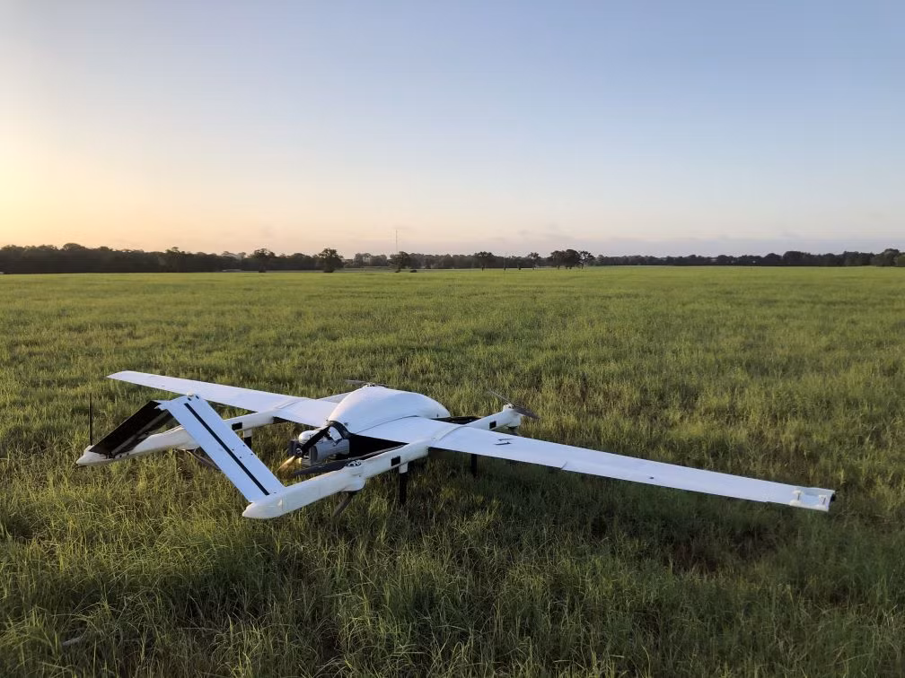 Còn liệu công ty Skyways của Mỹ, có “tham khảo” UAV Rainbow-804D của các đối tác Trung Quốc khi thiết kế nó hay không, sẽ rất khó có thể chứng minh được. Nguồn ảnh: Sina.