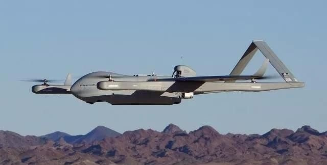 UAV Rainbow-804D có tầm bay thẳng 400 km (nếu không mang hàng hóa), bán kính hoạt động mang đủ tải 100 km. Rainbow-804D có khối lượng cất cánh 100 kg và có thể mang theo tải trọng 10-15 kg. Việc thiết kế, chế tạo mẫu và bay thử Rainbow-804D đã được hoàn thành.