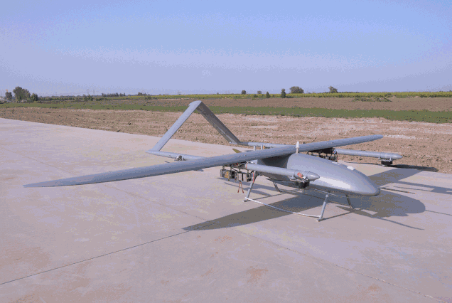 Tuy nhiên các cư dân mạng Trung Quốc đang phản ứng mạnh, vì thấy mẫu UAV Blue Water trông “rất quen thuộc”; khi họ cho rằng, UAV Blue Water của Mỹ, giống hệt với UAV CH-804D cất và hạ cánh thẳng đứng mới của China Rainbow.