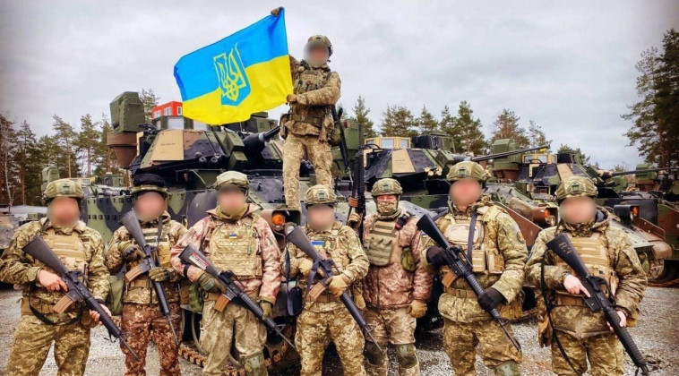 Theo các nguồn tin của Ukraine và phương Tây cho biết, Lữ đoàn bộ binh cơ giới số 47 tinh nhuệ của Quân đội Ukraine từ mặt trận Orekhiv ở Zaporozhye được tăng cường cho mặt trận Avdiivka ở Donetsk, đã bị bao vây và đối mặt với tình trạng thiếu đạn ngày càng gia tăng.