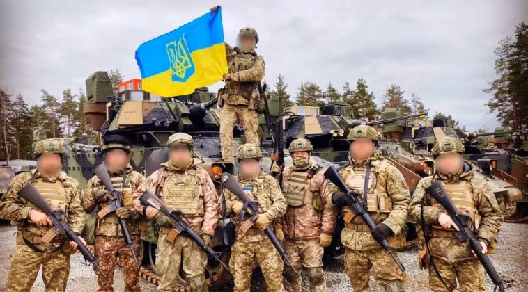 Theo các nguồn tin của Ukraine và phương Tây cho biết, Lữ đoàn bộ binh cơ giới số 47 tinh nhuệ của Quân đội Ukraine từ mặt trận Orekhiv ở Zaporozhye được tăng cường cho mặt trận Avdiivka ở Donetsk, đã bị bao vây và đối mặt với tình trạng thiếu đạn ngày càng gia tăng.