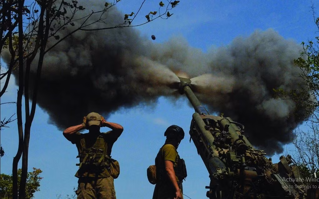 Trung sĩ Danylo giải thích thêm về tình hình lữ đoàn của anh ta: “Chúng ta nên kiểm soát khu vực của mình từ cách xa 4km, để có thể tiêu diệt vài trăm lính Nga trước khi họ tiếp cận bộ binh của chúng ta và chúng ta chỉ bị một vài người bị thương thôi”.