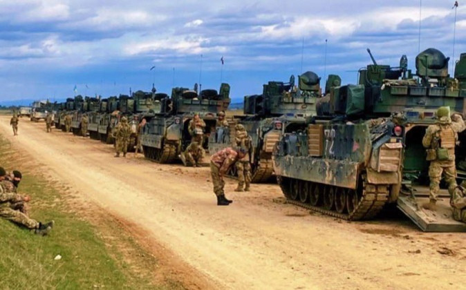 Tính chất tinh nhuệ của Lữ đoàn 47 được thể hiện qua việc được trang bị một số vũ khí mới nhất mà Ukraine nhận được của phương Tây, nổi bật là tiểu đoàn xe tăng Leopard 2A6. Trong khi ba tiểu đoàn bộ binh được trang bị hoàn toàn xe chiến đấu bộ binh Bradley. Tiểu đoàn hỏa lực được trang bị pháo tự hành M109.