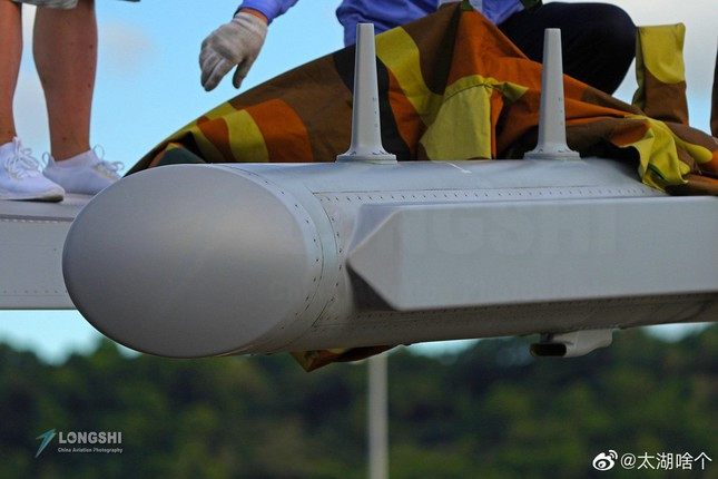 Việc Trung Quốc triển khai số máy bay chiến đấu điện tử mới này, đến quận Trường Hưng ở tỉnh Chiết Giang, gần eo biển là một hành động đặc biệt đáng chú ý, trong bối cảnh lo ngại về sự bùng nổ của các hành động thù địch trong thời gian tới.