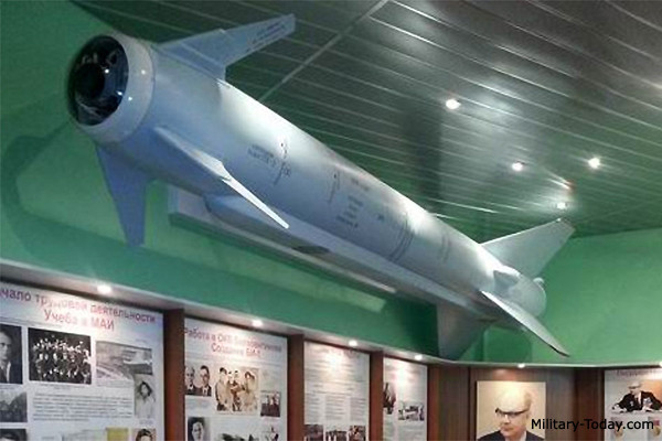 Bất chấp kích thước của nó (chiều dài thân tên lửa là 4,2 mét so với 7,45 mét của tên lửa Kh-101), tên lửa Kh-59 đặt ra thách thức đáng kể trong việc đánh chặn của lực lượng phòng không. Việc đạt được thành tích bắn hạ hai tên lửa Kh-59 (dù chưa có sự xác minh độc lập), là minh chứng cho kỹ năng của lực lượng phòng không Ukraine.