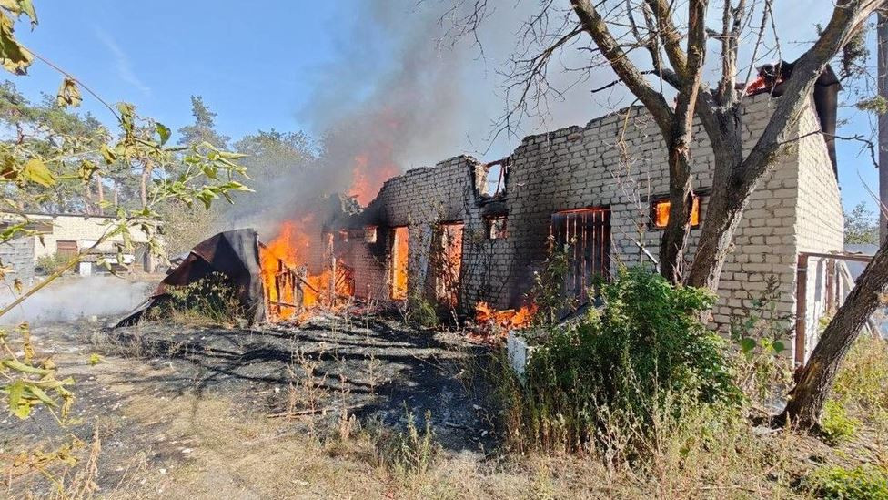 Sự nguy hiểm của vũ khí nhiệt áp là phạm vi sát thương của nó đặc biệt lớn; sau khi một quả đạn pháo nhiệt áp phát nổ, oxy trong phạm vi vài trăm mét sẽ bị đốt cháy cạn kiệt, khiến những người bên trong khu vực sát thương về cơ bản sẽ không thể sống sót.