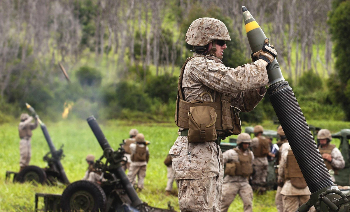 Quân đội các nước tiên tiến hiện vẫn trang bị một số lượng lớn súng cối, và lực lượng đổ bộ đường không cũng được trang bị một số súng cối hạng nhẹ. Mục đích của các loại súng cối này là vũ khí hỏa lực bổ sung cho các đơn vị cấp đại đội, trung đội, tiểu đội; đặc biệt là bộ đội đổ bộ đường không, do không thể mang theo vũ khí hỏa lực hạng nặng.