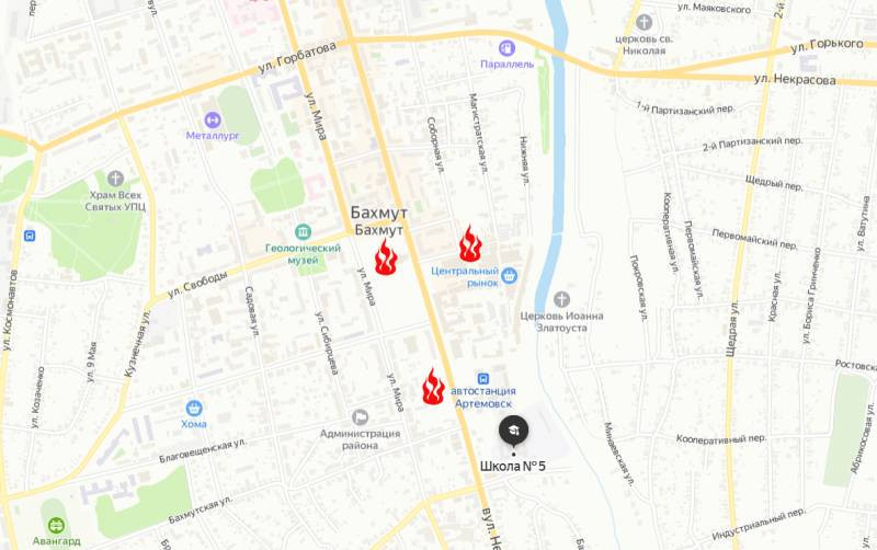 Nhưng ở phía đông thành phố, lính đánh thuê Wagner đã có bước phát triển vượt bậc; sau khi liên tiếp chiếm được Sân vận động Wagard, Trường Trung học số 5 và Chợ trung tâm, các mũi xung kích của quân Wagner tiếp tục tiến về phía bắc, chỉ còn cách Tòa thị chính Bakhmut 50 mét. 