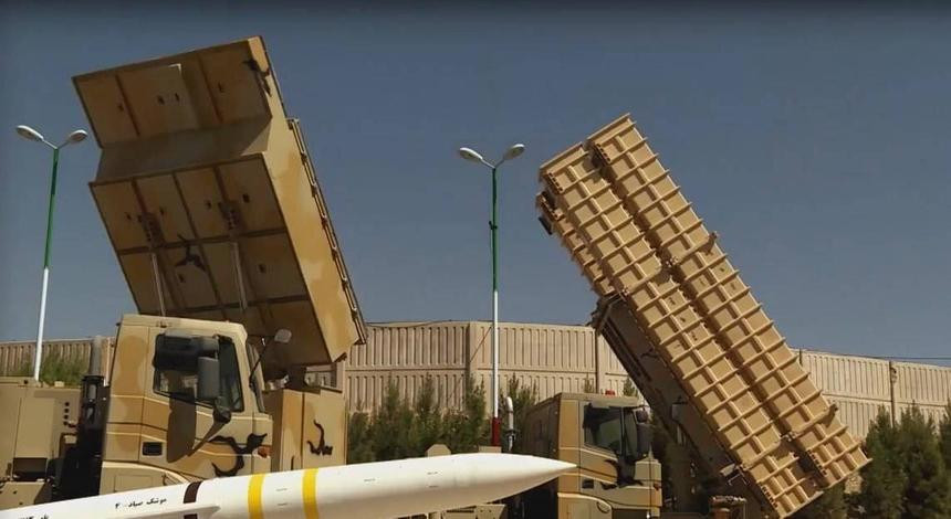 Tuy nhiên những vũ khí của Iran trên tuyên bố và thực tế cách xa rất nhiều, và sẽ không ngạc nhiên khi sắp tới đây, Iran có thể sở hữu hệ thống phòng không tối tân S-400 để bảo vệ các cơ sở hạt nhân và trung tâm chính trị lớn của đất nước.