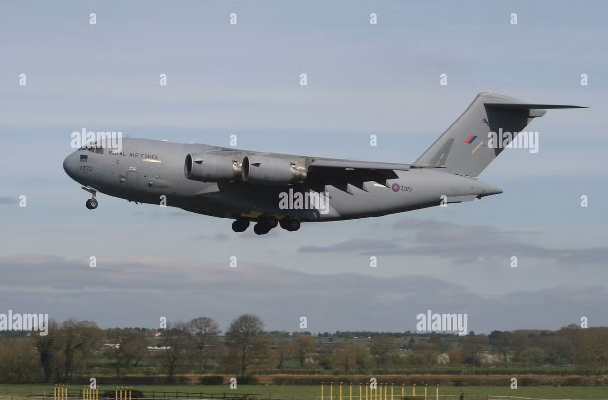 Trong ngày hôm qua, ba chiếc máy bay vận tải quân sự của Anh đã đến Ukraine trong một ngày, chuyển giao vũ khí không rõ chủng loại cho Quân đội Ukraine; rất có thể đây là những vũ khí chống tăng hạng nhẹ, mà Bộ trưởng Quốc phòng Anh đã tuyến bố trước đó.