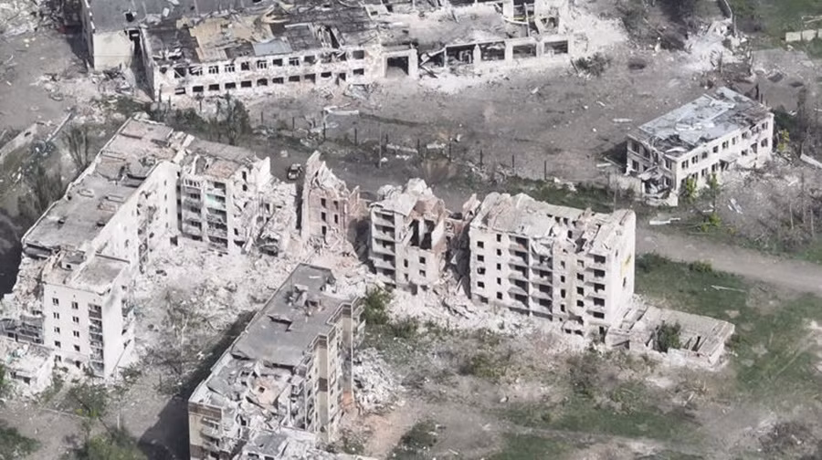 Một khi Chasov Yar rơi vào tay Quân đội Nga, Ukraine có thể sớm mất toàn bộ khu vực Donbass. Tổng thống Putin chỉ rõ, “giải phóng” Donbass là mục tiêu quan trọng nhất của Quân đội Nga trong các hoạt động quân sự đặc biệt. Tình hình ở Chasov Yar rất bấp bênh và Quân đội Ukraine đã phải rút một phần quân số khỏi khu vực trọng điểm này.