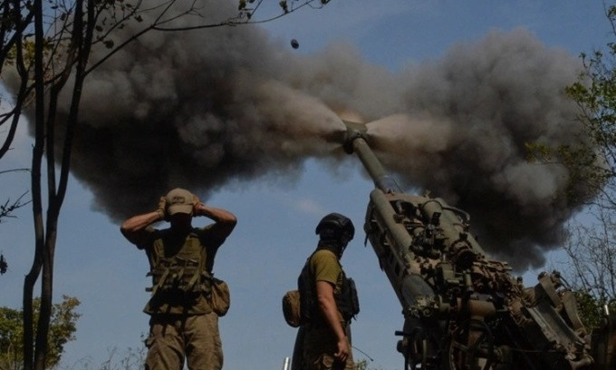 Hơn nữa, Quân đội Ukraine không chỉ điều động các lữ đoàn chiến đấu mà còn triển khai các đơn vị chiến đấu bằng máy bay không người lái trong toàn quân và huy động các đơn vị pháo binh hạng nặng do phương Tây viện trợ, để hỗ trợ cho mặt trận quan trọng này.