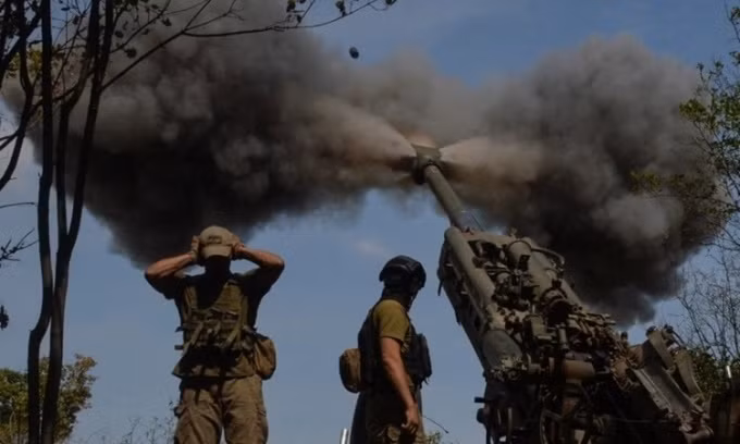 Hơn nữa, Quân đội Ukraine không chỉ điều động các lữ đoàn chiến đấu mà còn triển khai các đơn vị chiến đấu bằng máy bay không người lái trong toàn quân và huy động các đơn vị pháo binh hạng nặng do phương Tây viện trợ, để hỗ trợ cho mặt trận quan trọng này.