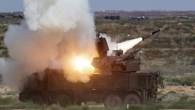 Tên lửa Pantsir-S1 của Nga phát nổ cách UAV Mỹ chỉ trong gang tấc Ten lua Pantsir-S1 cua Nga phat no cach UAV My chi trong gang tac